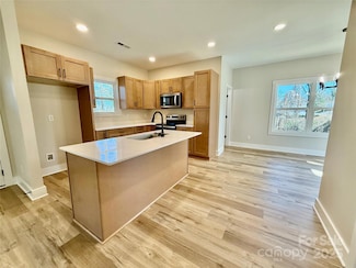 613 W Granite Ave, Gastonia, NC 28052