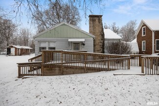 1100 S 3rd St, Pekin, IL 61554