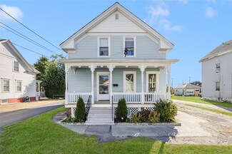 72 Blackburn St, Warwick, RI 02886