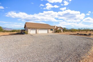 10162 E New England Place, Hereford, AZ 85615