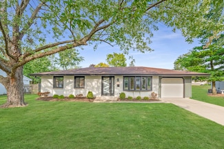 208 W Hartford Dr, Schaumburg, IL 60193