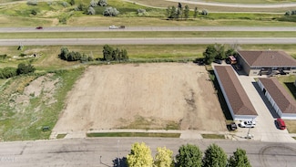 412 15th St NE, Mandan, ND 58554