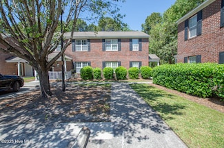 5126 Lamppost Cir, Wilmington, NC 28403