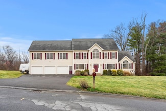 209 Garland Dr, Pelham, NH 03076