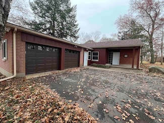 1401 E Orchard Dr, North Manchester, IN 46962