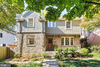 2560 36th St NW, Washington, DC 20007
