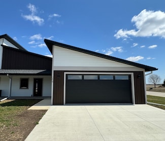 204 34th Ave W, Spencer, IA 51301