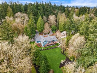 9969 NE Knight Rd, Bainbridge Island, WA 98110