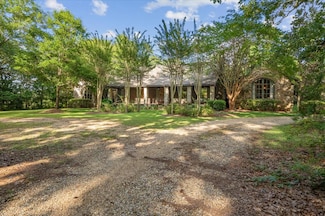 266 N W P A Rd, Moselle, MS 39459