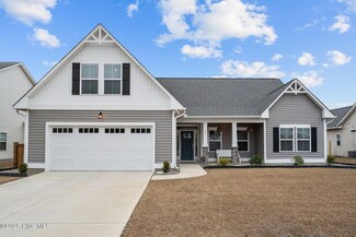 86 E Maritt St, Hampstead, NC 28443