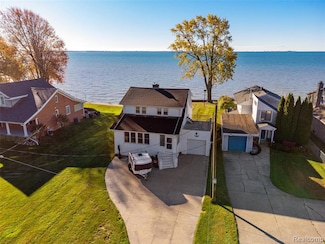 9669 Dixie Hwy, Ira, MI 48023