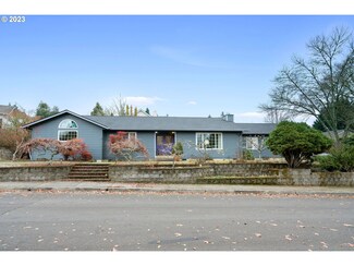 400 33rd Place, Philomath, OR 97370