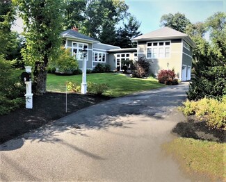 9 Fletcher Rd, Lynnfield, MA 01940
