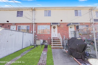 36 Hill St, Staten Island, NY 10304