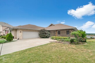 5 Wheeler Ct, Lemont, IL 60439
