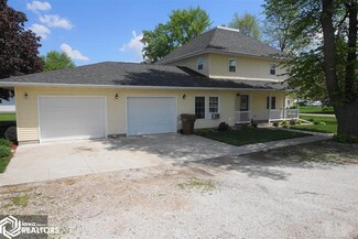 204 1st St, Carroll, IA 51401