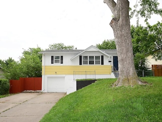 6617 Crown Point Ave, Omaha, NE 68104