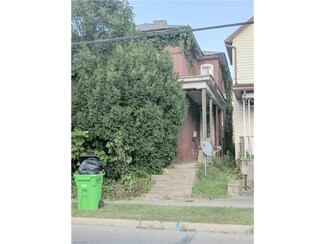 208 N 2nd St, Dennison, OH 44621