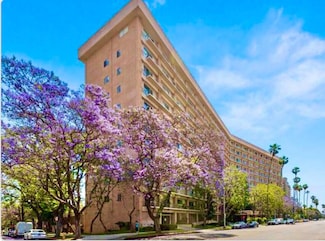100 S Doheny Dr Unit 211, Los Angeles, CA 90048