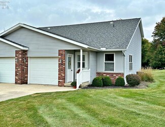 395 Autumnwood Dr, Tiffin, OH 44883