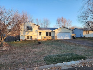 812 Cedar St SW, Isanti, MN 55040