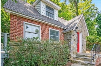 55 Beekman Dr, Carmel, NY 10512