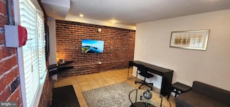 1211 33rd St NW Unit A, Washington, DC 20007