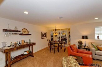 21 St Marks Square, Slingerlands, NY 12159