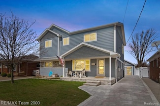 22543 E 11 Mile Rd, Saint Clair Shores, MI 48081