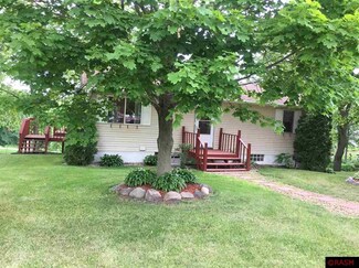 310 5th St, Cleveland, MN 56017