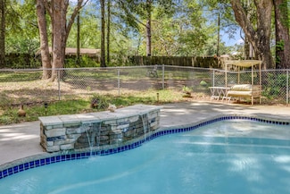 6633 Frank Reeder Rd, Pensacola, FL 32526