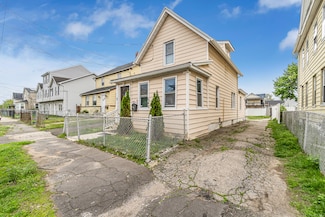 240 Eagle St, Bridgeport, CT 06607