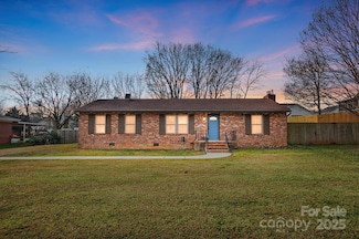 4417 Oak Dr, Charlotte, NC 28269