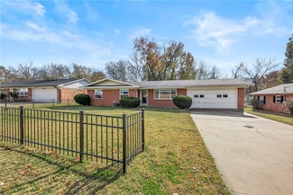 209 Sanders Ave, Springdale, AR 72764