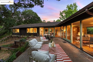41 Tara Rd, Orinda, CA 94563