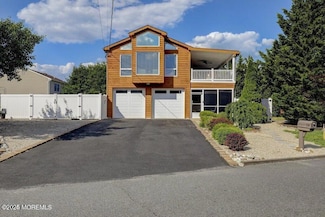 58 Tunes Brook Dr, Brick, NJ 08723