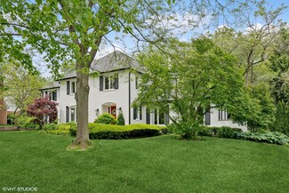 21 Cambridge Dr, Oak Brook, IL 60523