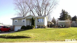 604 Fillmore Ct, Princeton, IA 52768