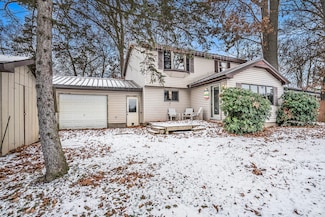 67025 Oxbow Dr, Constantine, MI 49042