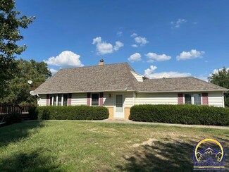 22610 S Croco Rd, Vassar, KS 66543