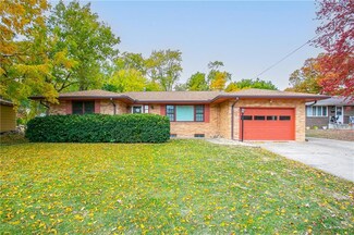 3850 Lower Beaver Rd, Des Moines, IA 50310