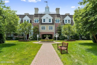 51 Forest Ave Unit 60, Old Greenwich, CT 06870
