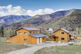 4 Lightning Place, Pateros, WA 98846