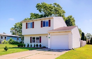 832 Randallwood Dr, Ontario, OH 44906