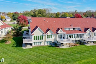 4033 S Fohr Dr Unit 12, New Berlin, WI 53151