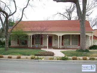 131 Blanco St, San Marcos, TX 78666
