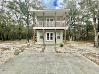 140 Hickory Loop Dr, Freeport, FL 32439