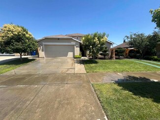 423 Rhianon Dr, Merced, CA 95341