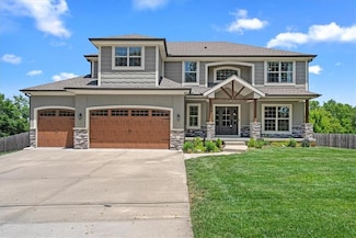 13768 Lookout Dr, Kansas City, MO 64139
