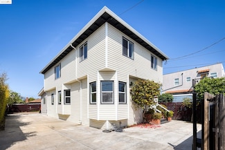 2914 Stanton St, Berkeley, CA 94702